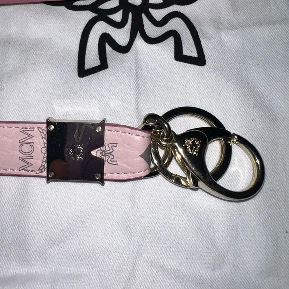 MCM light pink and grey Patricia wallet + Key fob - Picture 15 of 16